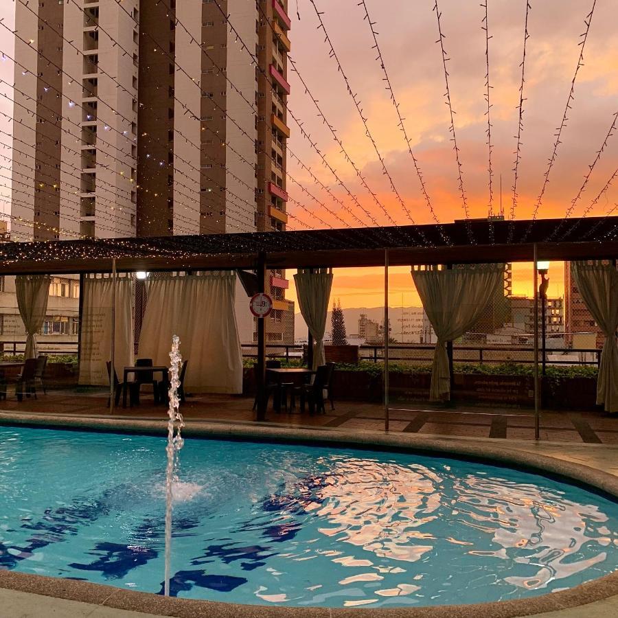 Hotel Ciudad Bonita ブカラマンガ エクステリア 写真