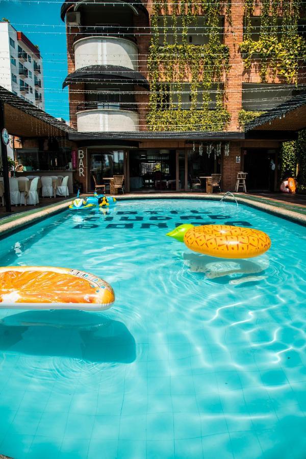 Hotel Ciudad Bonita ブカラマンガ エクステリア 写真