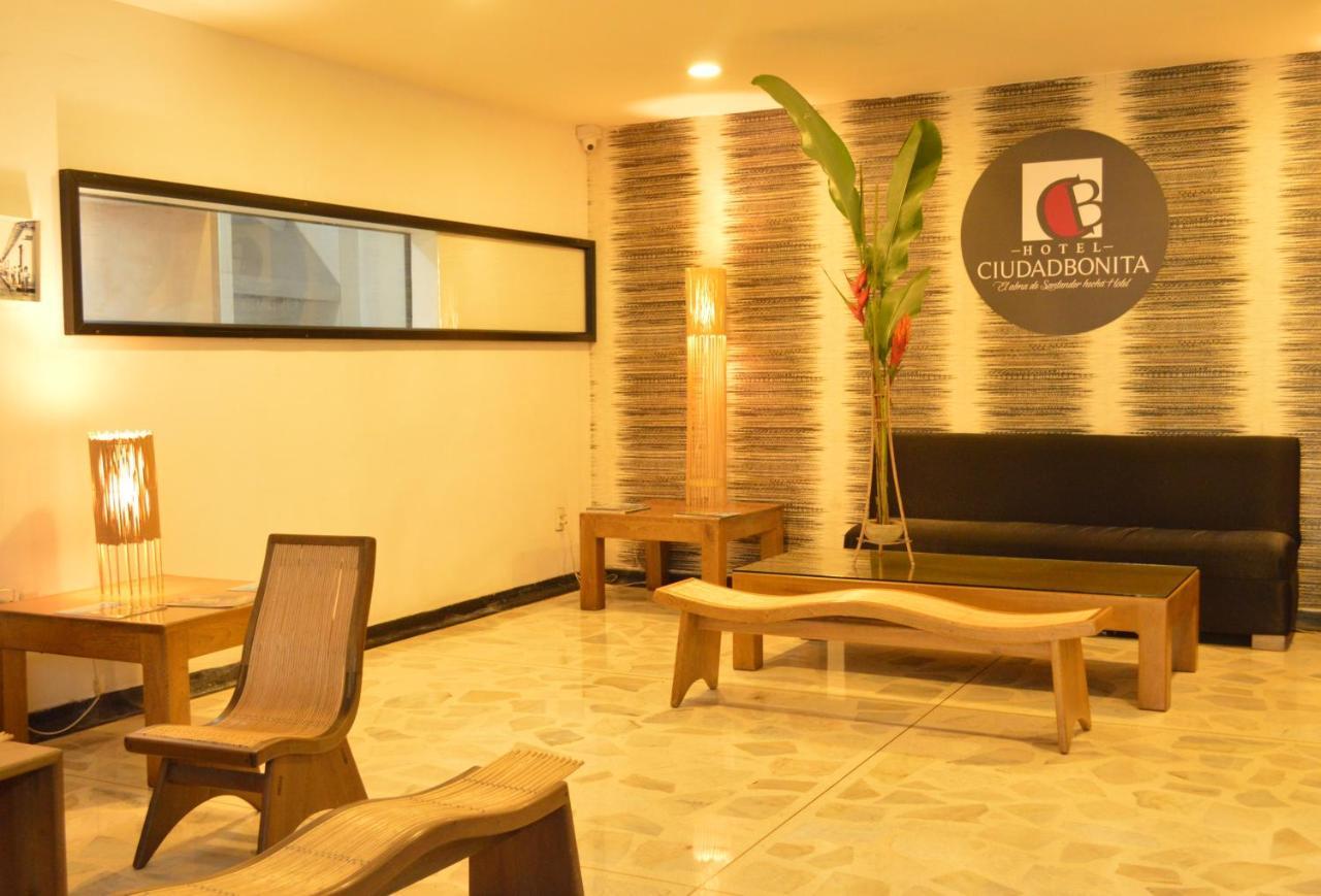 Hotel Ciudad Bonita ブカラマンガ エクステリア 写真