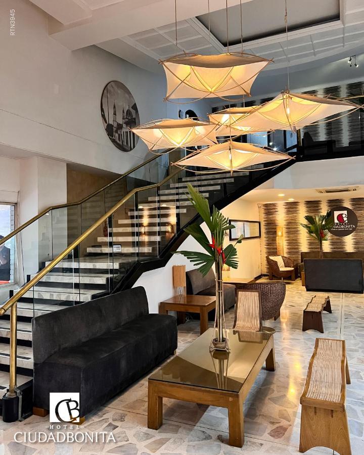 Hotel Ciudad Bonita ブカラマンガ エクステリア 写真